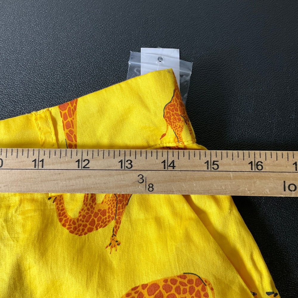 ModCloth Shorts Women M Yellow Cotton Giraffe Print High Rise Quirky Whimsical - Picture 7 of 11